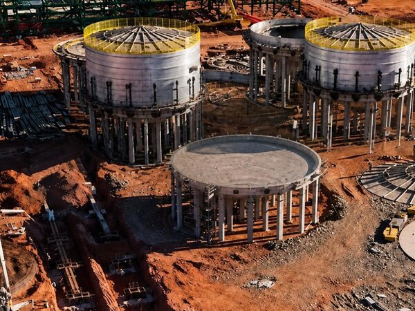 Obra de tancagem de pressão em terminais