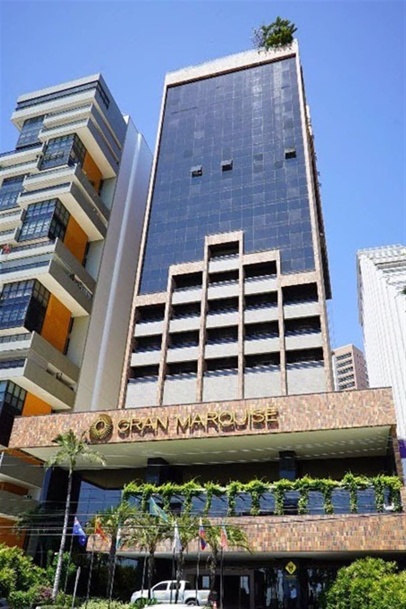 Fachada principal do Hotel Gran Marquise