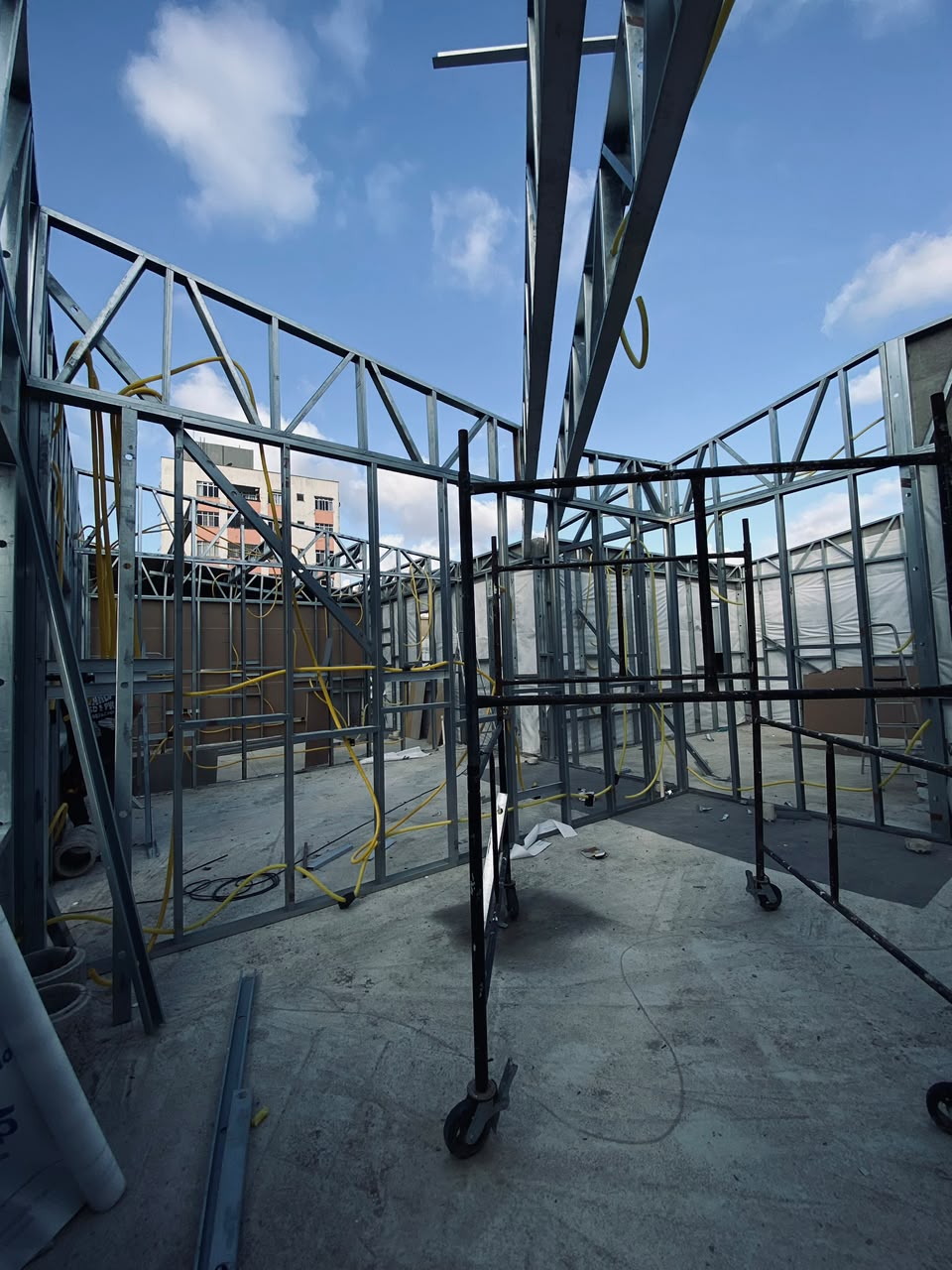 Detalhe construtivo de obra modular em Steel Frame